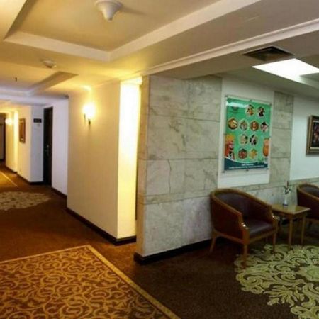 Grand Cempaka Business Hotel Jakarta Buitenkant foto