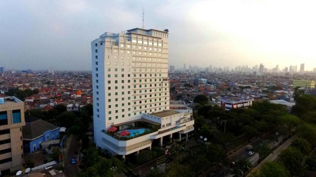 Grand Cempaka Business Hotel Jakarta Buitenkant foto