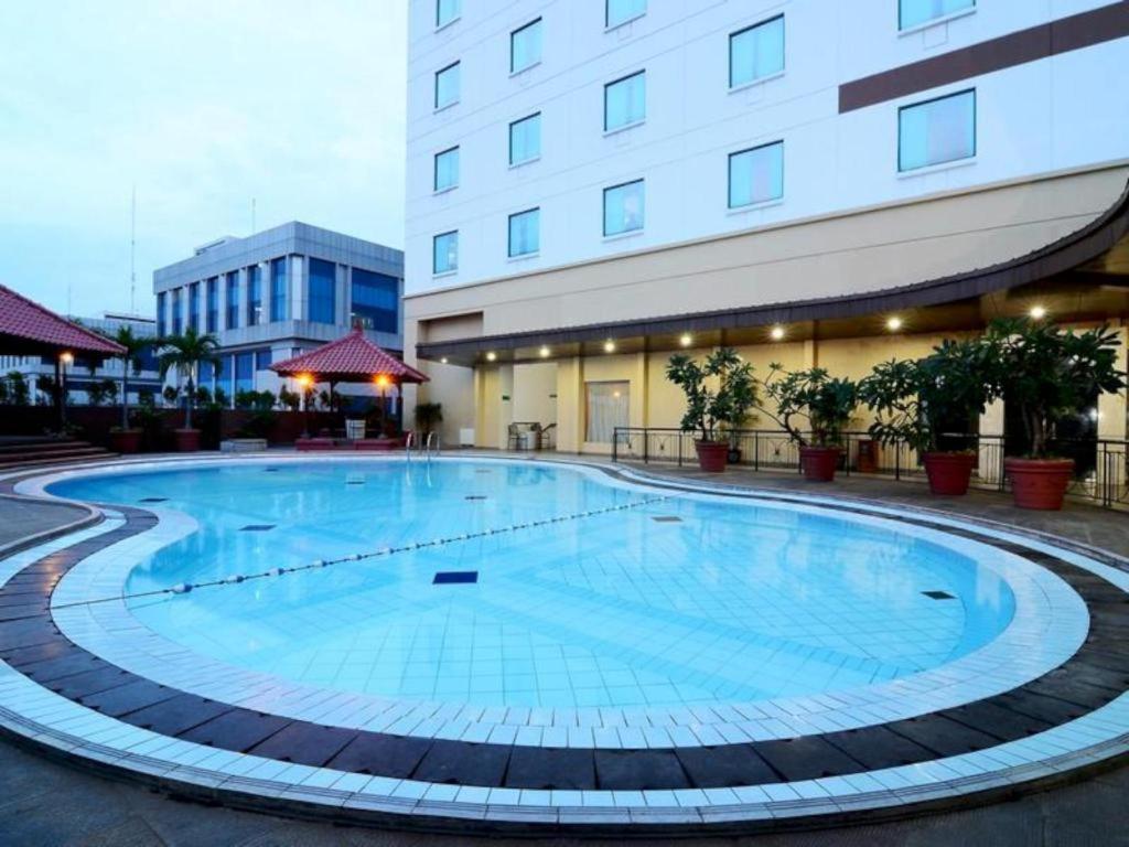 Grand Cempaka Business Hotel Jakarta Buitenkant foto